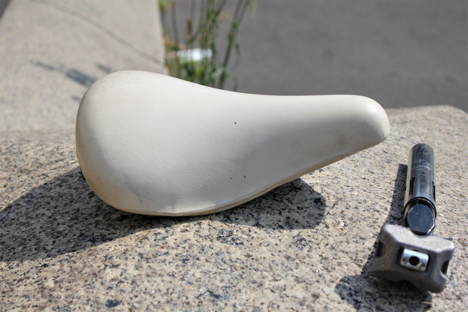 selle san marco women saddle white IV.jpg