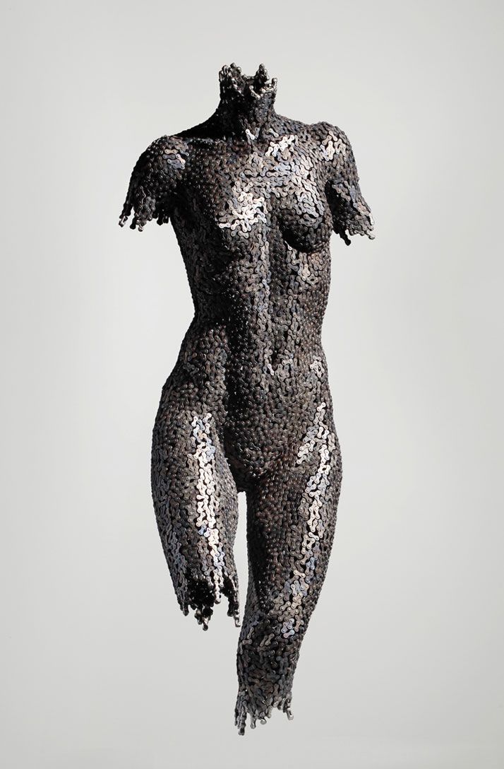 Seo-Young-Deok-incredible-chain-sculptures-yatzer-6.jpg