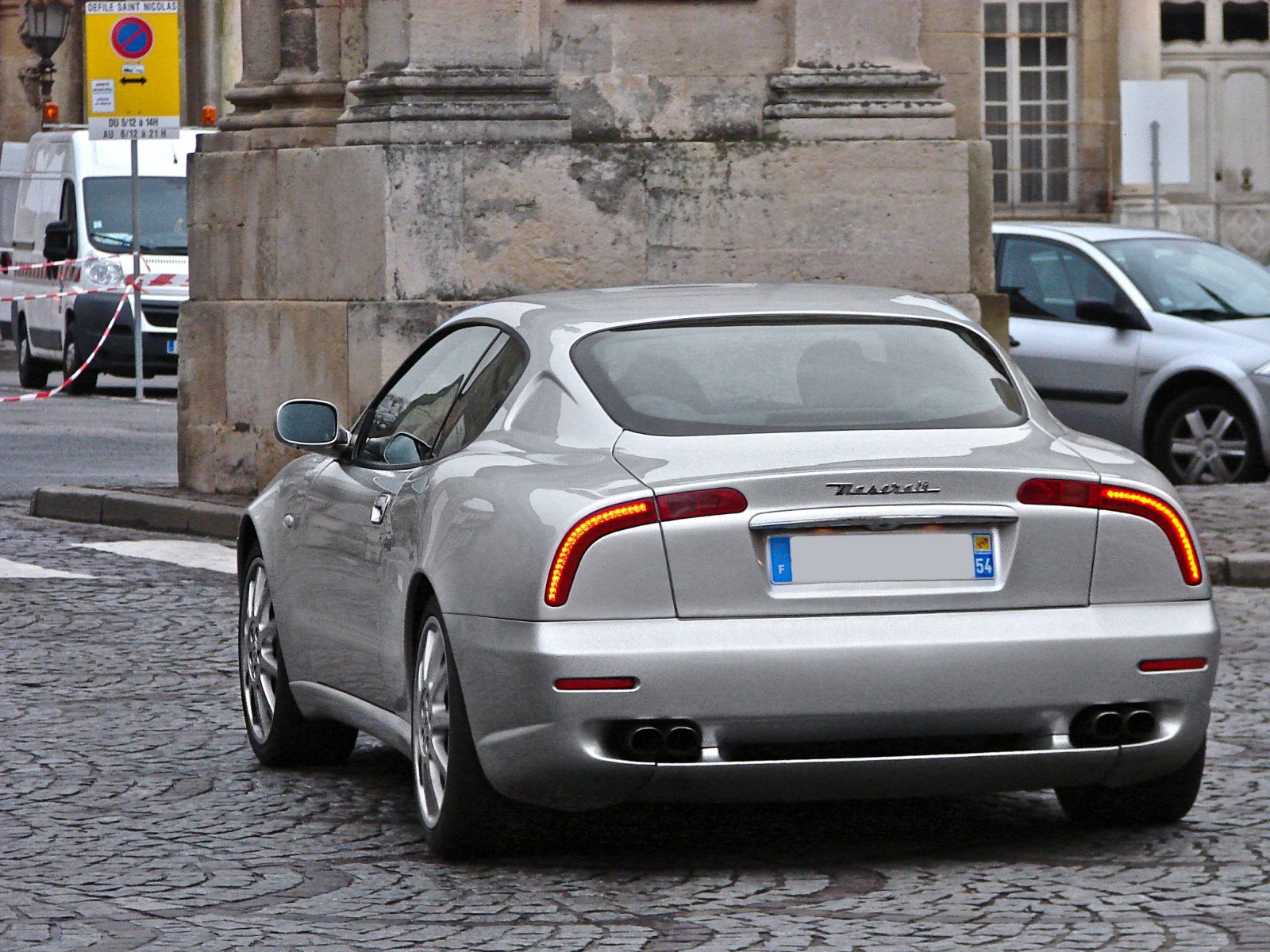 Silver_Maserati_3200_GT_in_Nancy,_France_2013.jpg