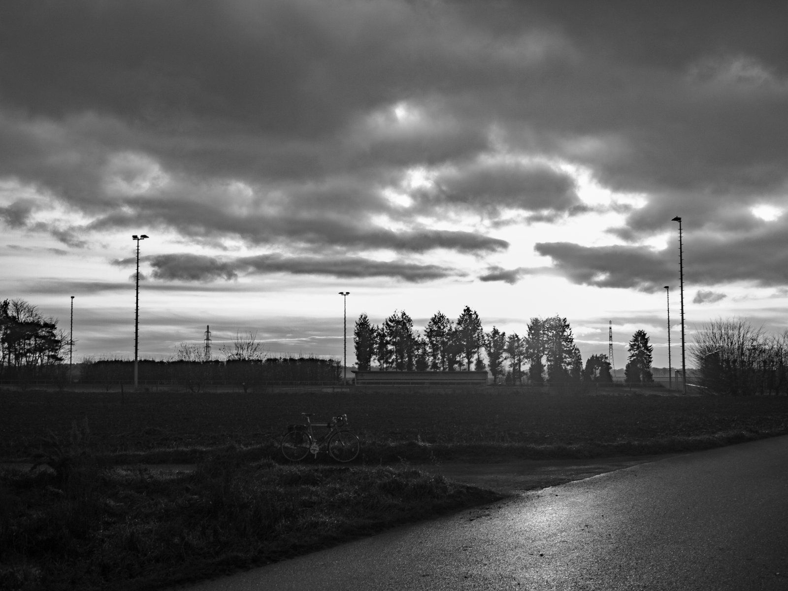 Sportplatz Hastenrath im Lockdown.jpg