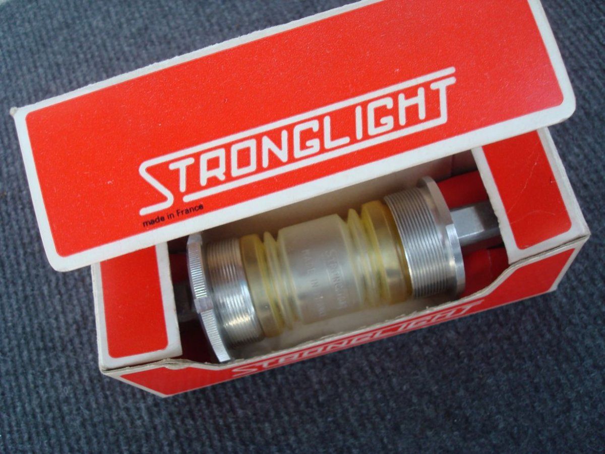 StronglightAcier1.jpg