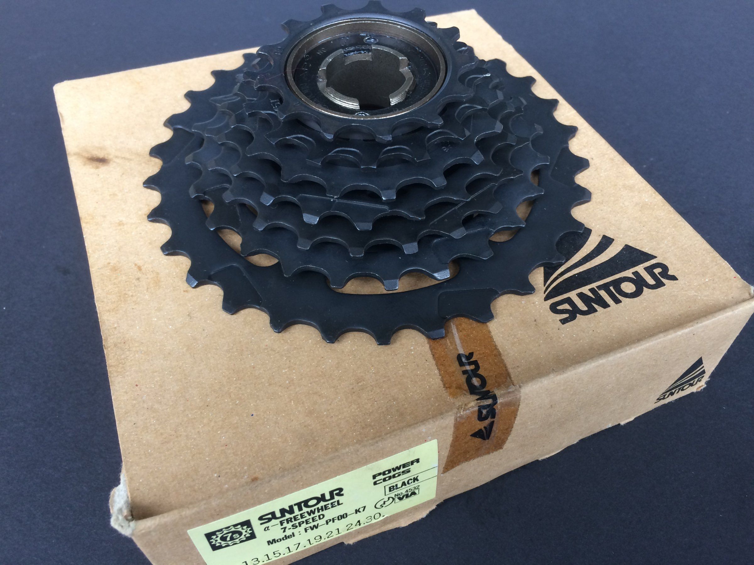 Suntour-Powerflow-Freewheel-7-speed-BSC-13-30-FW-PF00-K7.jpg