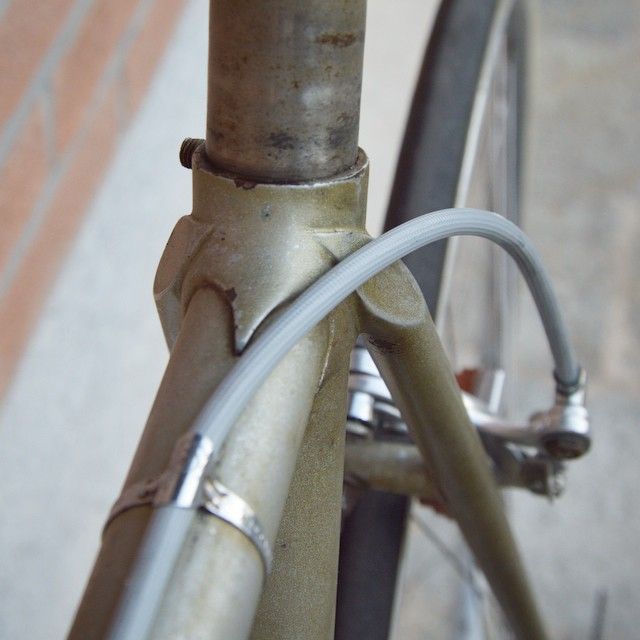 The 2nd oldest De Rosa ever! Original paint and decals. Year ca 1956 seat post lug.jpg