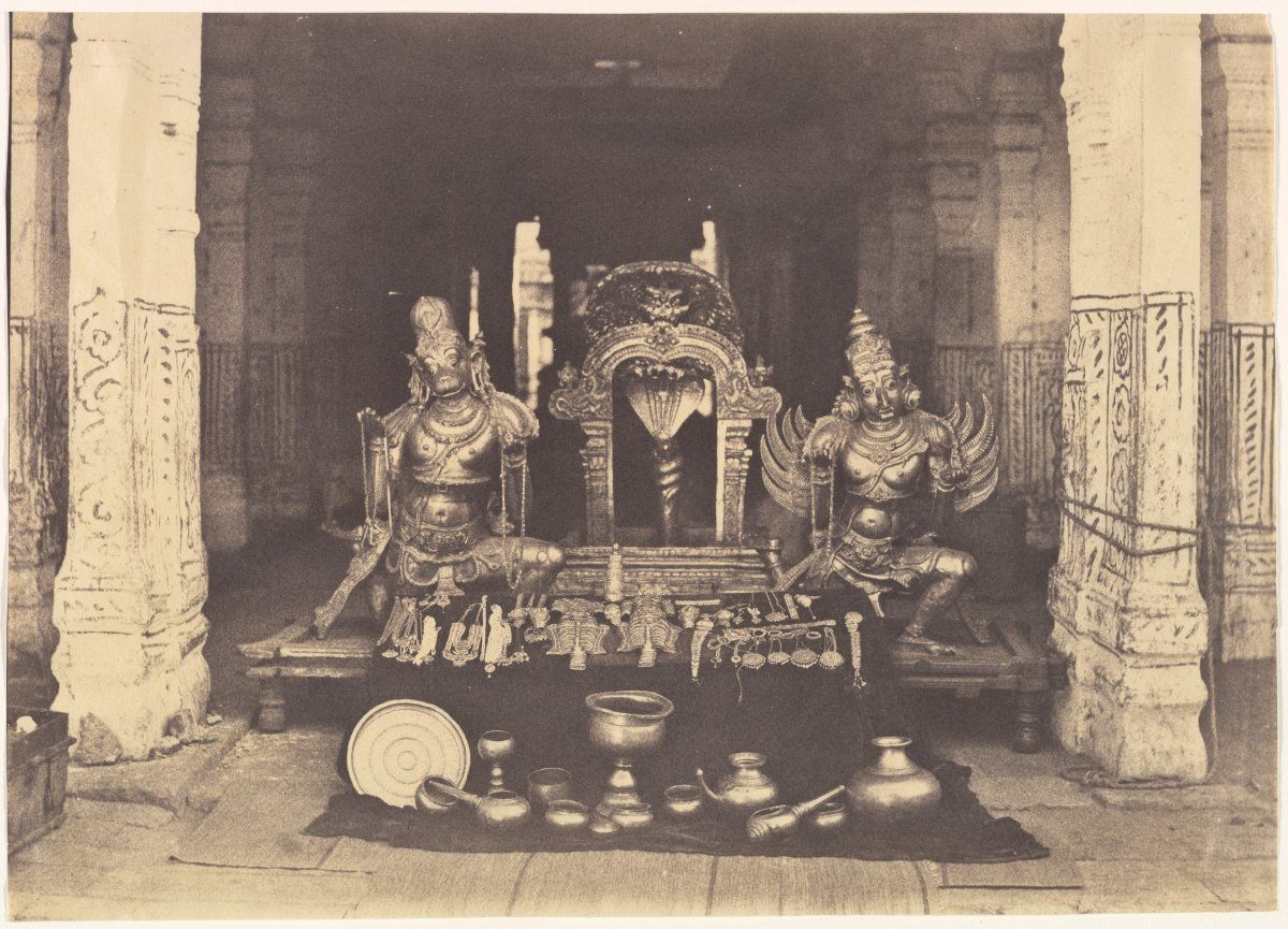 The Jewels of the Pagoda, india, by Linnaeus Tripe (January 1858).jpg