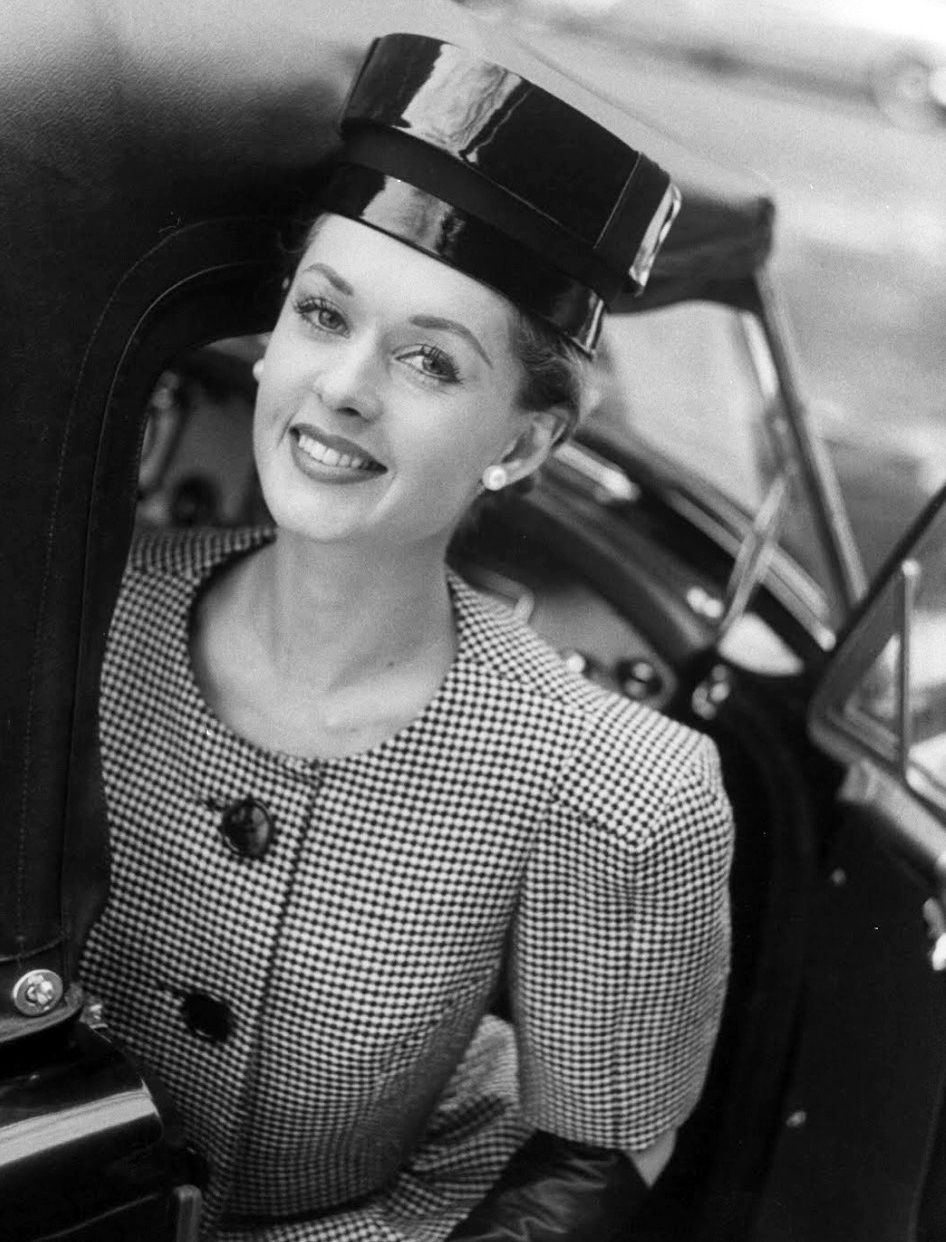 Tippi Hedren - Nina Leen (1959).jpg