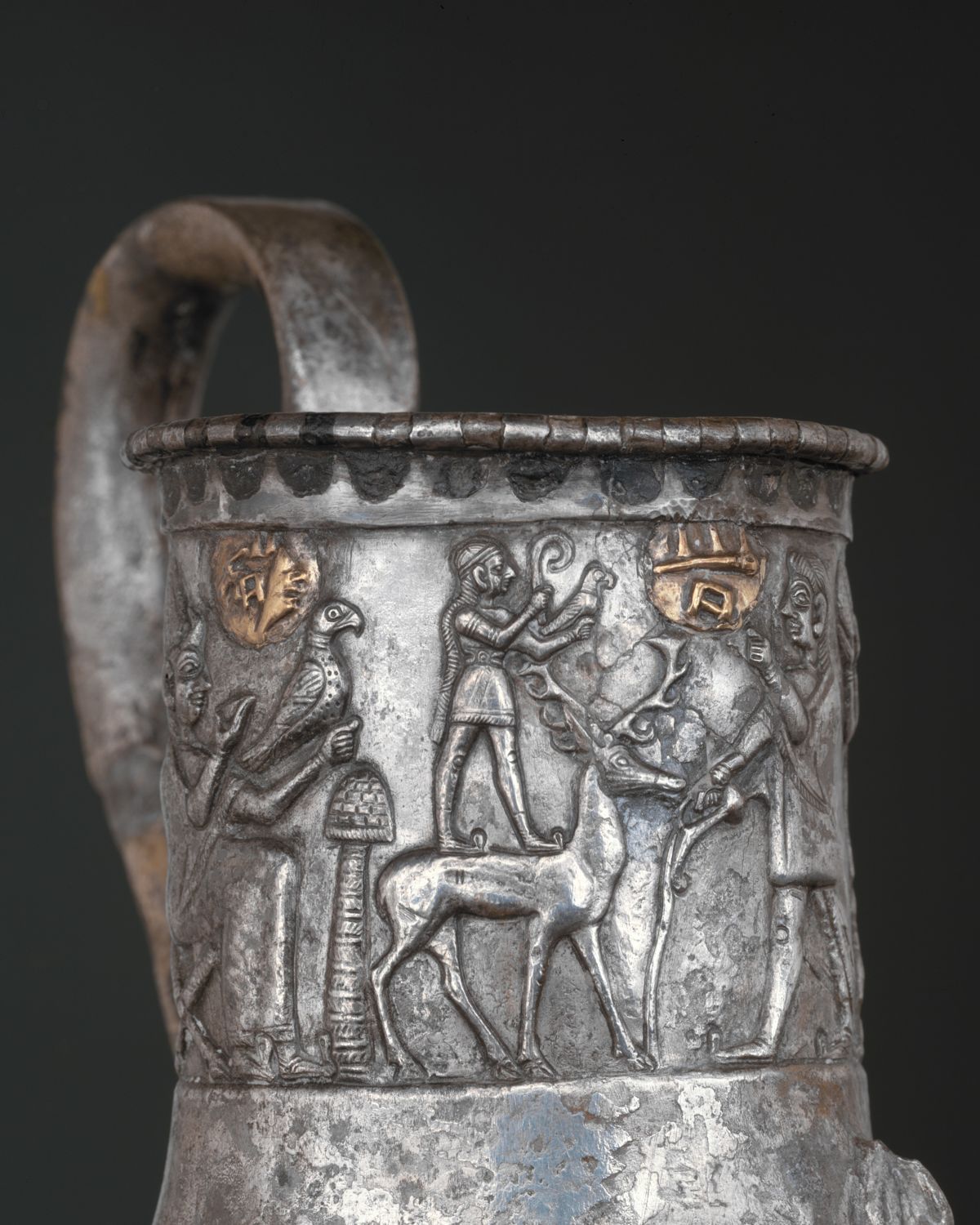 Vessel terminating in the forepart of a stag 13th-14th bc (2).jpg