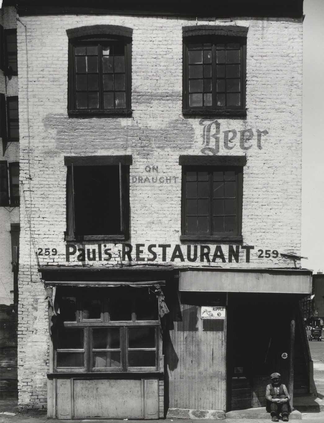 Walker Evans, Paul’s Restaurant on Front Street, New York, 1934.jpg