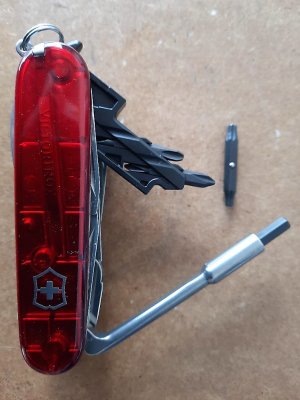 Victorinox Cyber Tool L.jpg