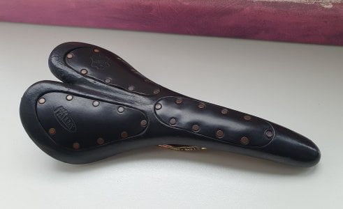 Selle Storika (1).jpg