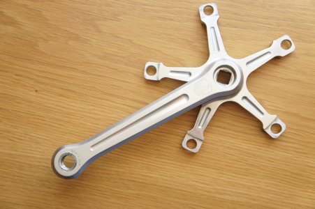 campagnolo kurbel strada rechts 00 Kopie.JPG