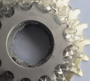 Screenshot 2024-12-04 at 11-12-11 vintage Shimano DURA ACE AX CS-7370 d'ORO 8s cassette 13-23 ...png