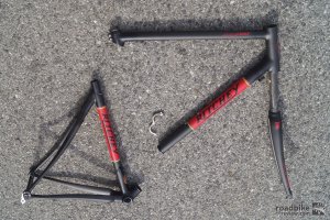 Ritchey_BreakAway_Carbon_apart.jpg