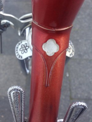 Primavera lower headtube lug.JPG