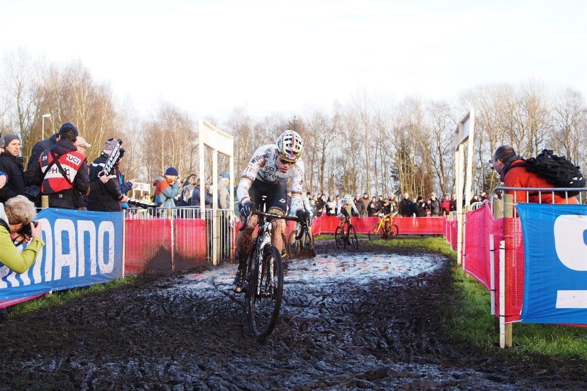 Wout van Aert gewinnt CX Weltcup in Zeven