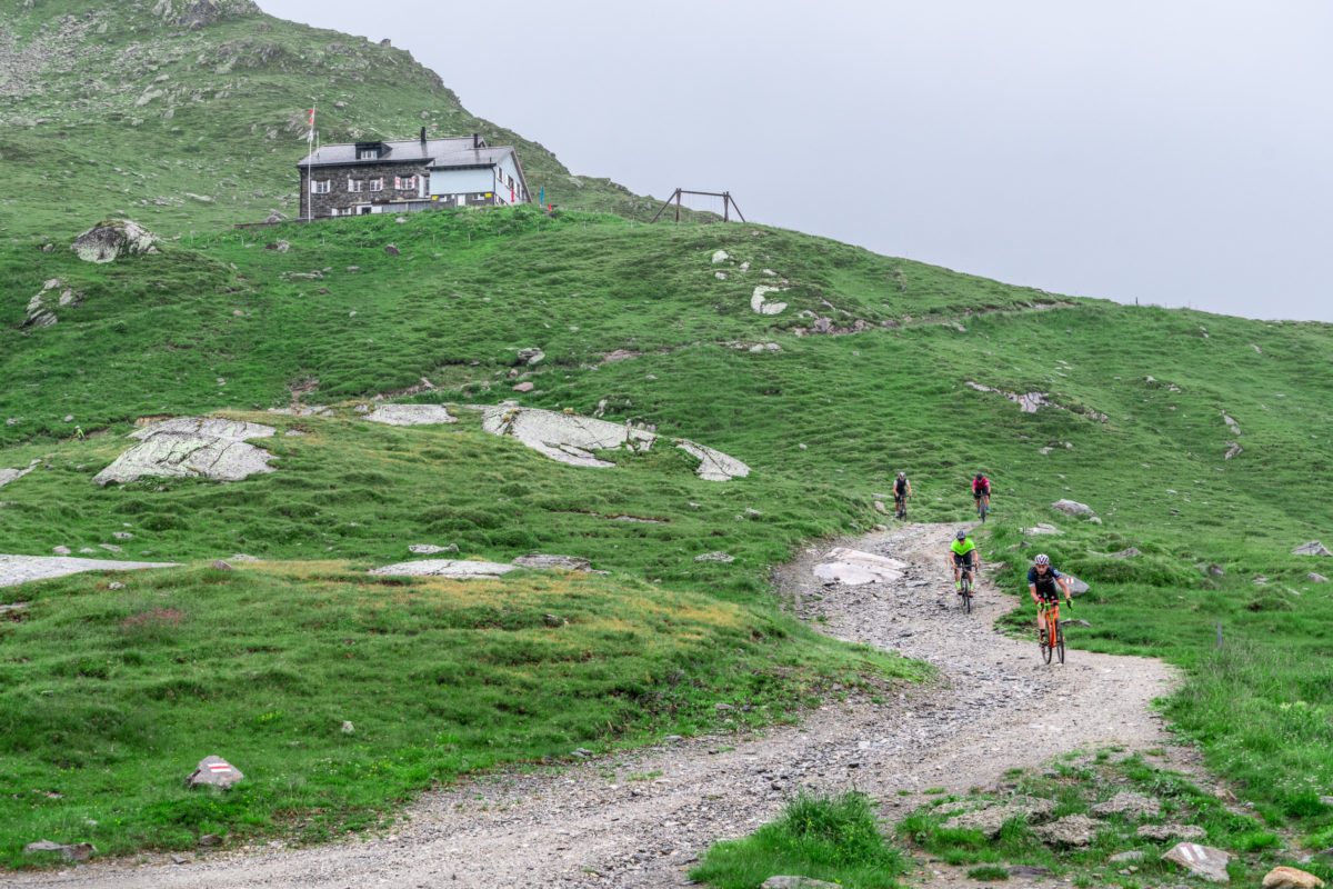 Gravelbike-Tour durch Graubünden: Über Schotter zu den Rheinquellen