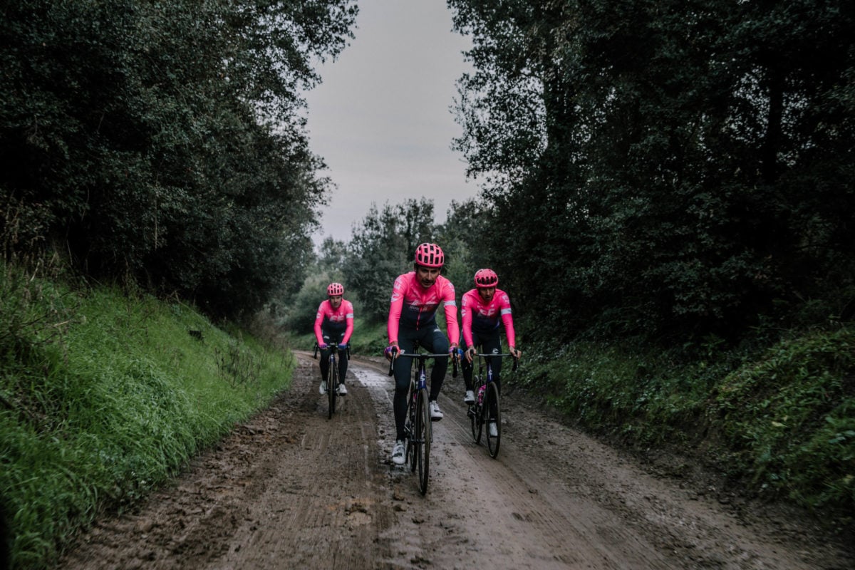 An der Ziellinie: Der Giro geht nicht über den Gavia – EF geht graveln