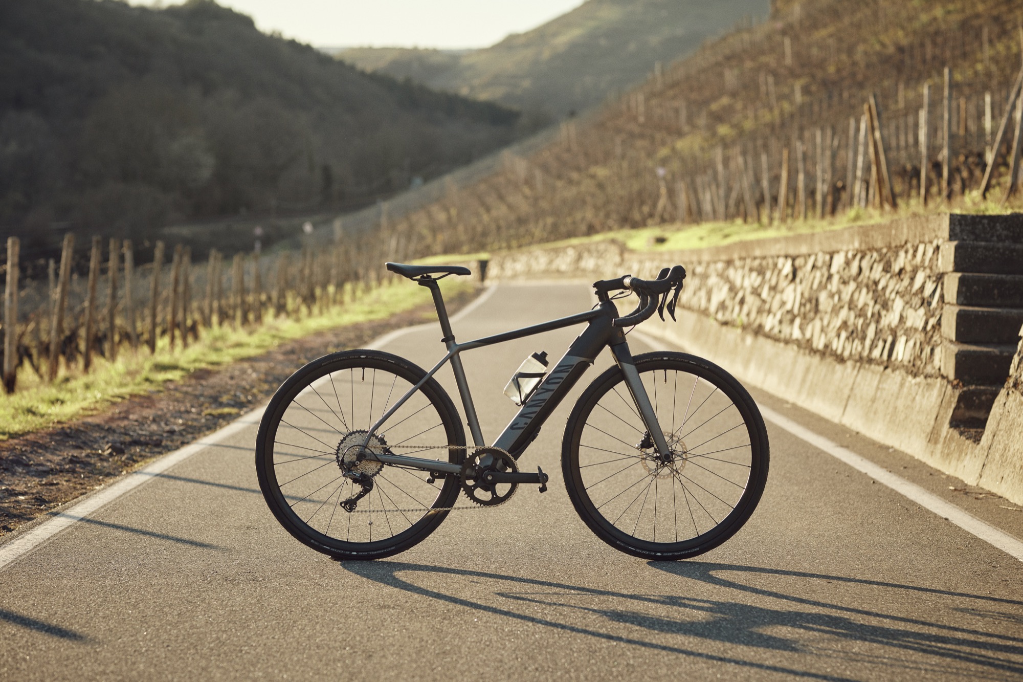 Erstes E-Roadbike von Canyon: Endurace:ON AL kommt mit  Fazua 2.0