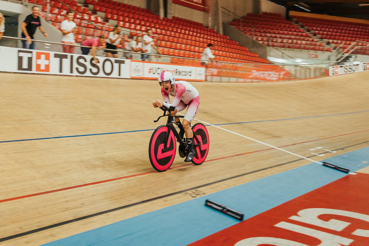 Dan Bigham fährt neuen Stundenrekord: 55,548 Kilometer in einer Stunde