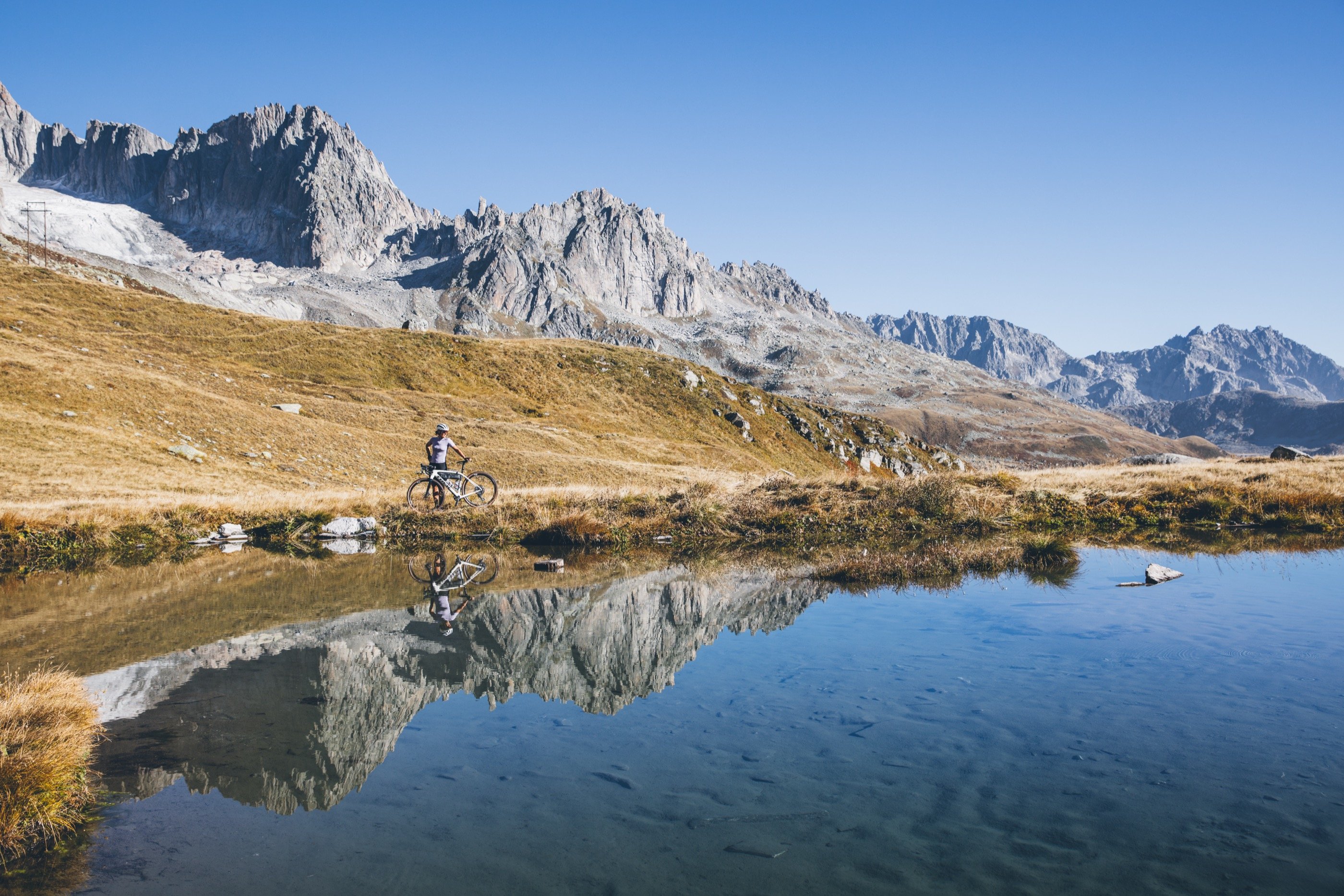 Gravel-Express-Video-Entlang-der-Glacier-Express-Route-per-Bike