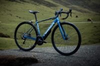 Neues Orbea Avant 2025 Rennrad: Alu Endurance-Renner mit Staufach