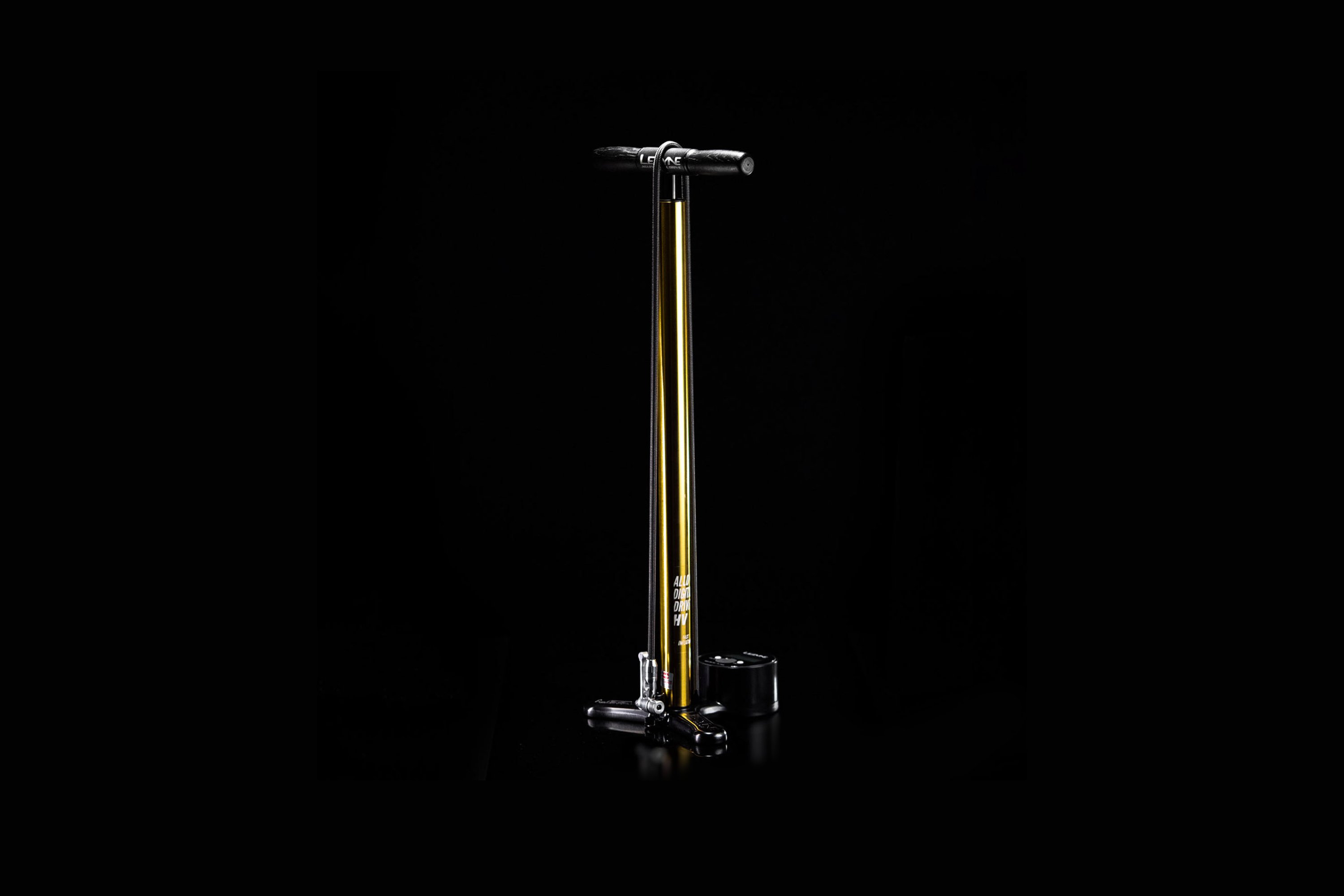 Lezyne ALU HV 18K Standpumpe: Vergoldete Fahrrad-Standpumpe für X-Mas?