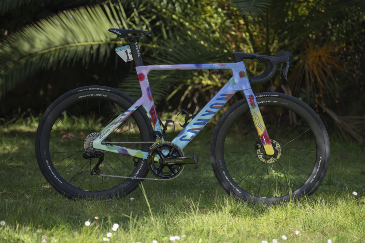 MvDP Custom Aeroad CFR: Farbenfroh bei Tirreno-Adriatico